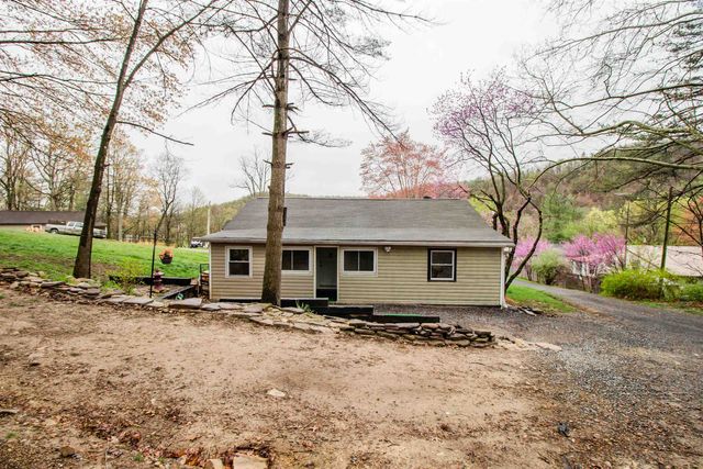 101 SHARP HILL LN, Hinton, VA 22831