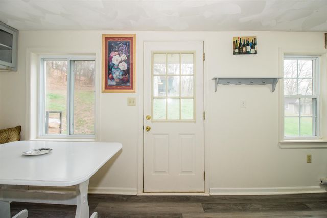 101 SHARP HILL LN, Hinton, VA 22831