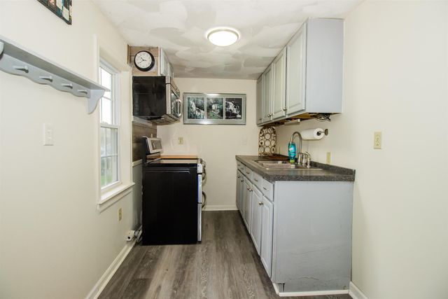 101 SHARP HILL LN, Hinton, VA 22831