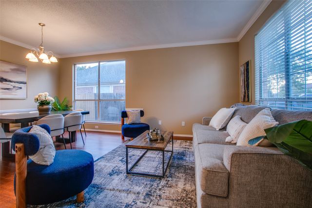 702 Turnstone Drive, Arlington, TX 76018