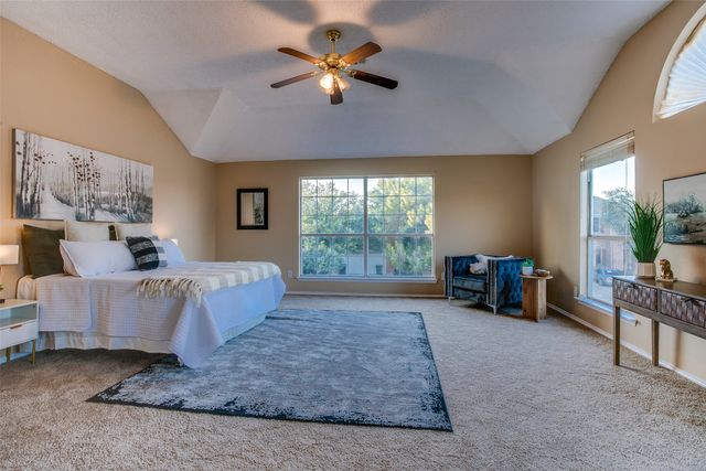 702 Turnstone Drive, Arlington, TX 76018