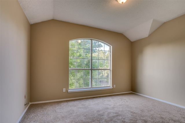 702 Turnstone Drive, Arlington, TX 76018