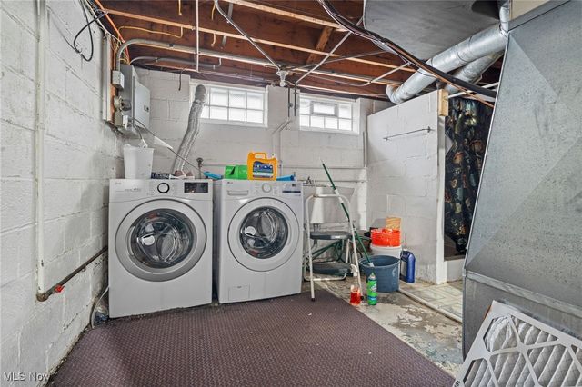 6701 Pelham Drive, Parma, OH 44129