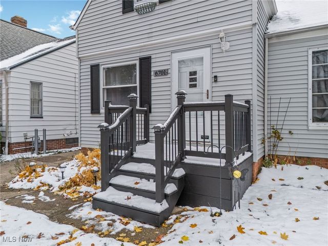 6701 Pelham Drive, Parma, OH 44129