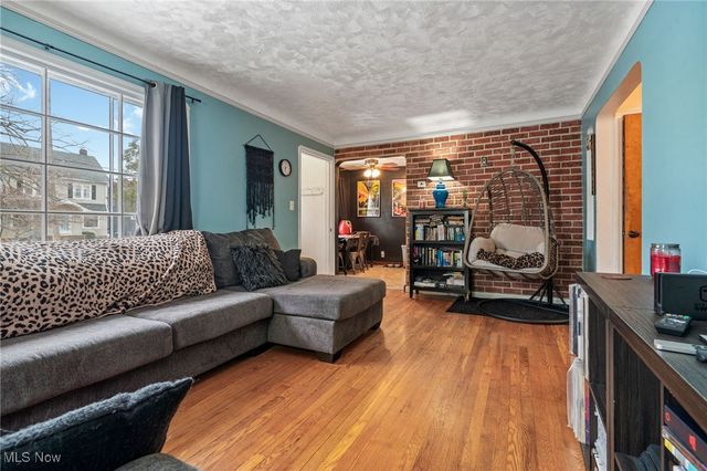 6701 Pelham Drive, Parma, OH 44129