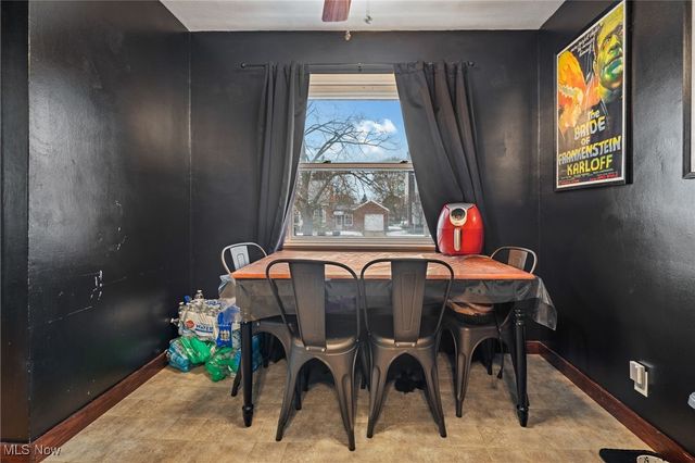 6701 Pelham Drive, Parma, OH 44129