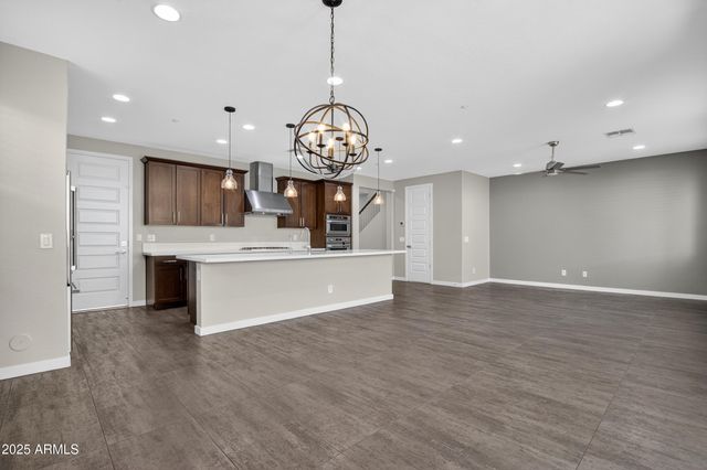 2350 W GLORIA Lane, Phoenix, AZ 85085