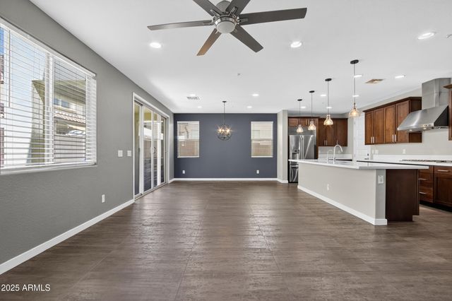 2350 W GLORIA Lane, Phoenix, AZ 85085