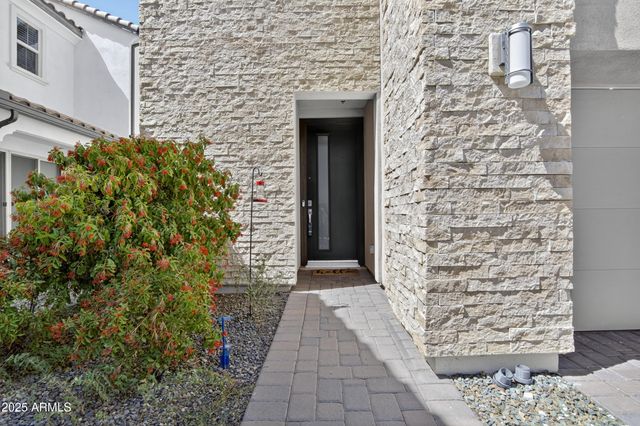 2350 W GLORIA Lane, Phoenix, AZ 85085