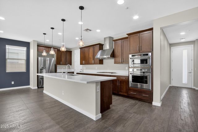 2350 W GLORIA Lane, Phoenix, AZ 85085