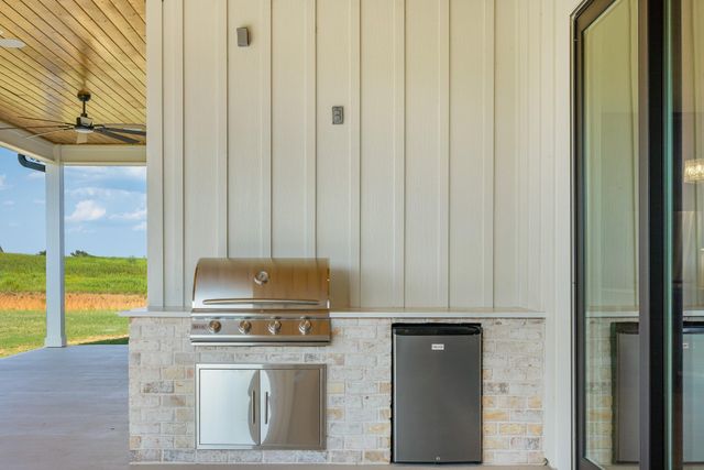 10343 Sunny Meadow Drive, Chappell Hill, TX 77426