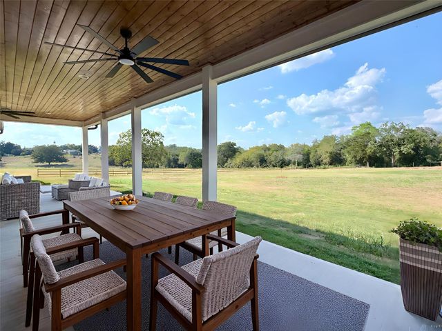 10343 Sunny Meadow Drive, Chappell Hill, TX 77426