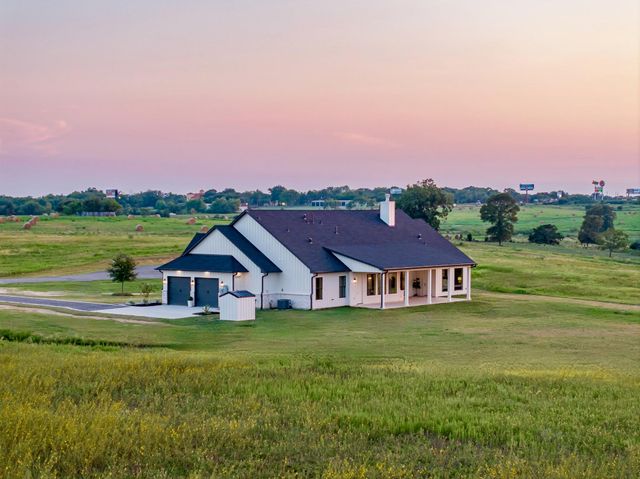 10343 Sunny Meadow Drive, Chappell Hill, TX 77426
