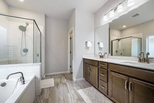 511 Palo Brea LOOP, Hutto, TX 78634