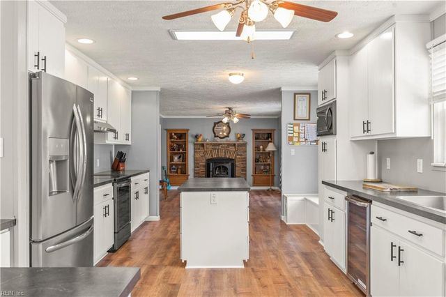 8029 Pinetta RD, Gloucester, VA 23061