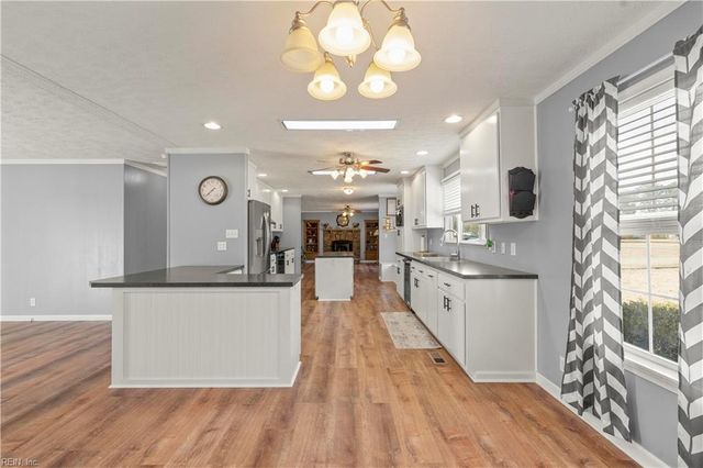 8029 Pinetta RD, Gloucester, VA 23061