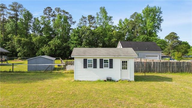8029 Pinetta RD, Gloucester, VA 23061