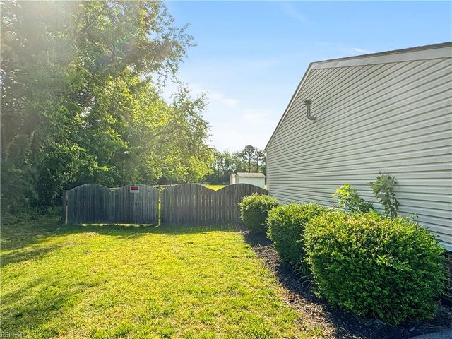 8029 Pinetta RD, Gloucester, VA 23061