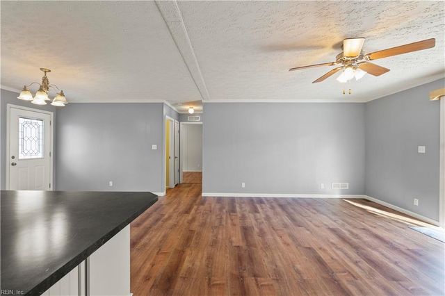 8029 Pinetta RD, Gloucester, VA 23061