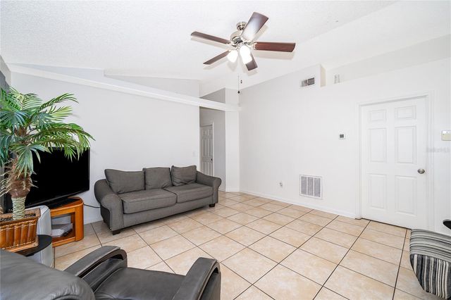 1717 CHATHAM CIRCLE, Apopka, FL 32703