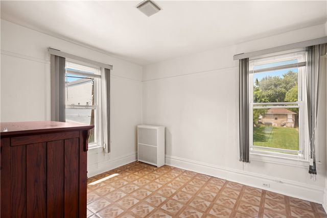 35 N Hitchman St, Mt Pleasant Boro, PA 15666