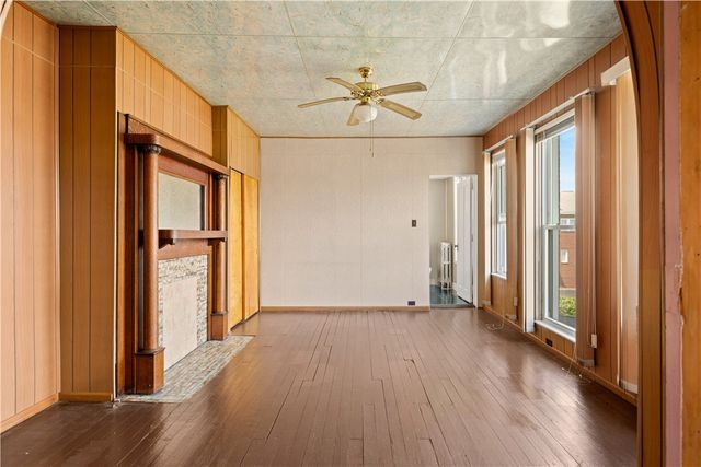 35 N Hitchman St, Mt Pleasant Boro, PA 15666