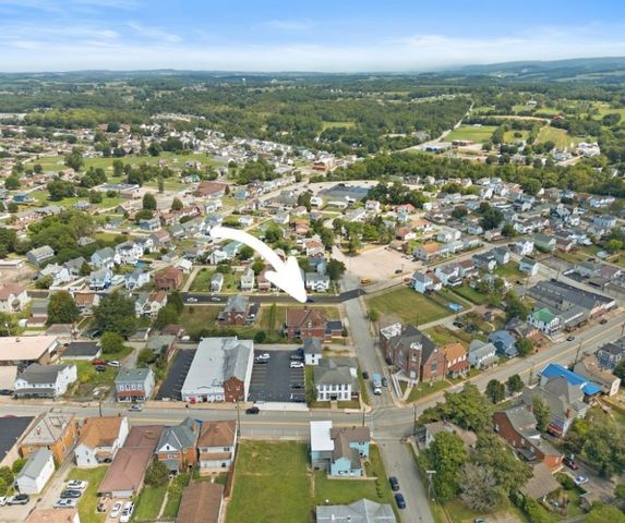 35 N Hitchman St, Mt Pleasant Boro, PA 15666