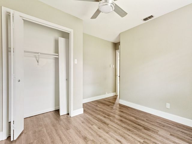 325 Walnut Avenue, Azle, TX 76020