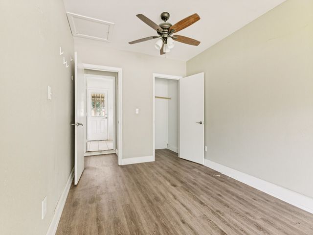 325 Walnut Avenue, Azle, TX 76020