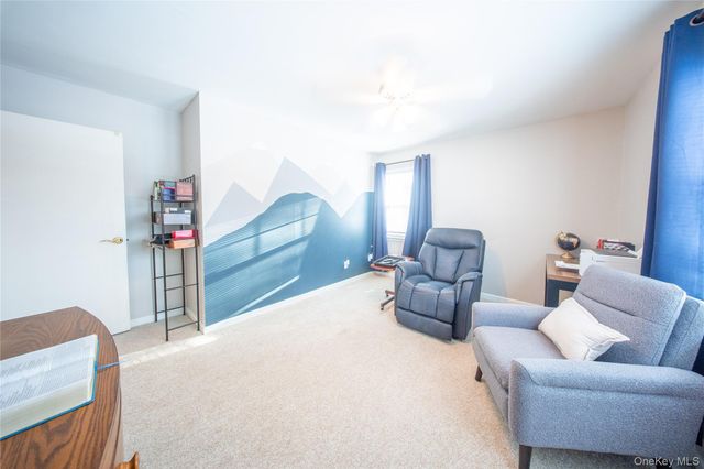 41 Foxhill Road, Valhalla, NY 10595