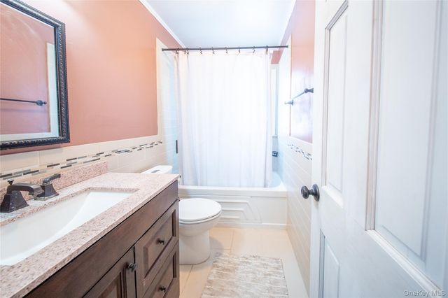 41 Foxhill Road, Valhalla, NY 10595