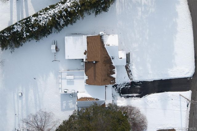 41 Foxhill Road, Valhalla, NY 10595