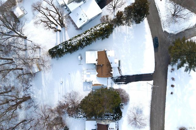 41 Foxhill Road, Valhalla, NY 10595