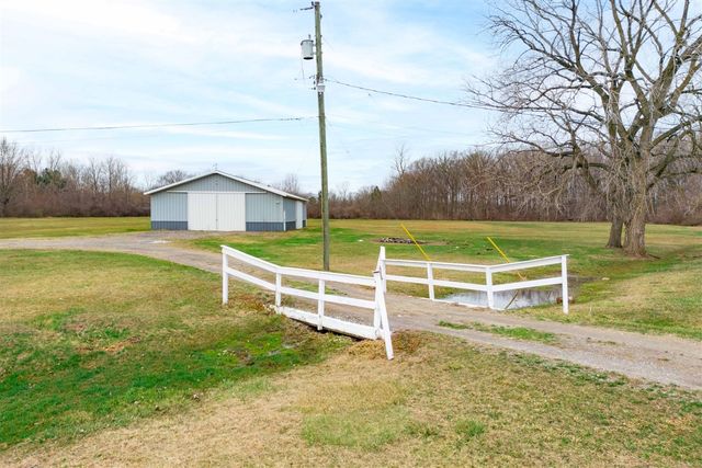 12215 Crossman Road, Carleton, MI 48117