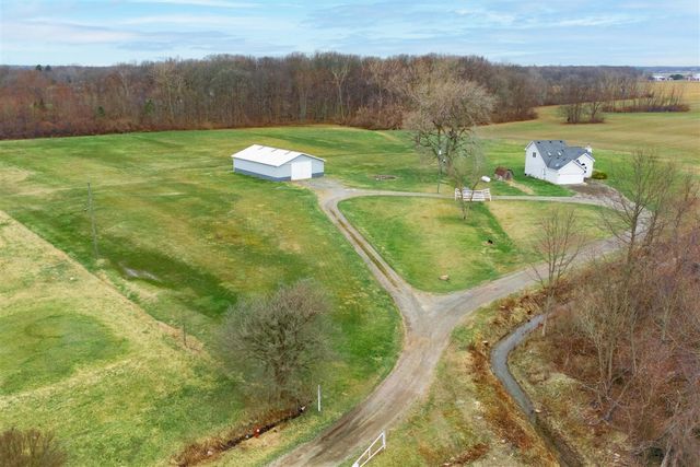 12215 Crossman Road, Carleton, MI 48117