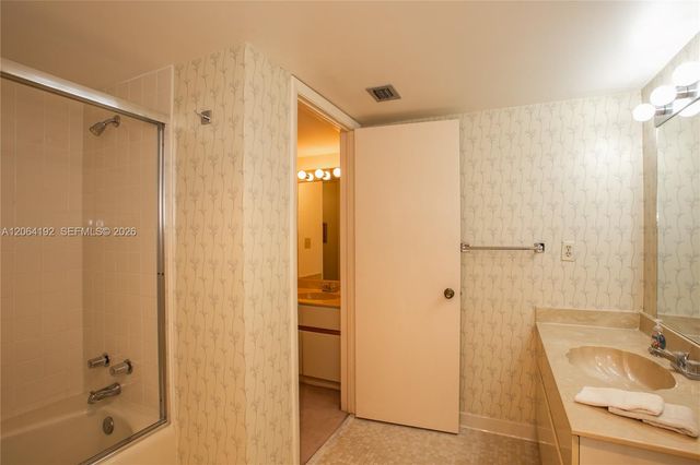 300 Three Islands Blvd 406, Hallandale Beach, FL 33009