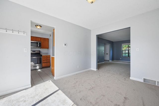 6164 Stornoway Drive S, 6164, Columbus, OH 43213