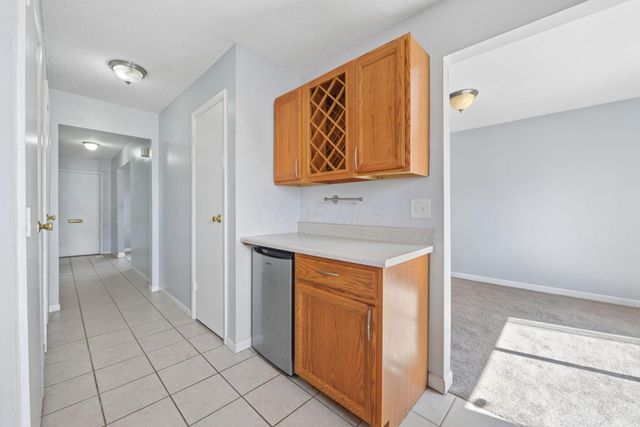 6164 Stornoway Drive S, 6164, Columbus, OH 43213