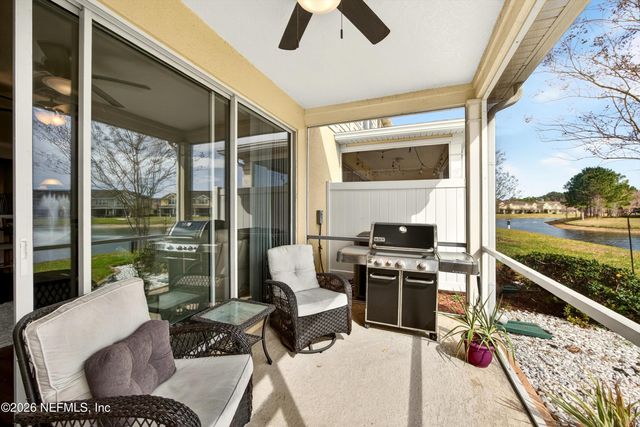 6840 ROUNDLEAF Drive, Jacksonville, FL 32258