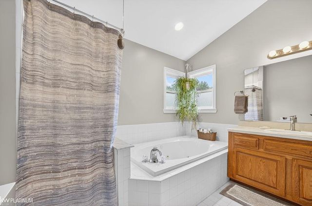 54329 Avondale Drive, New Baltimore, MI 48047