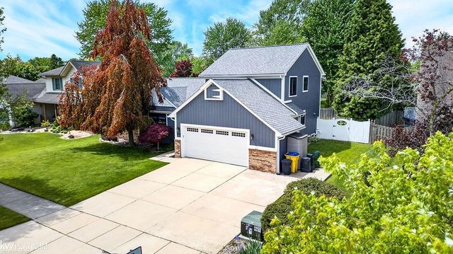 54329 Avondale Drive, New Baltimore, MI 48047