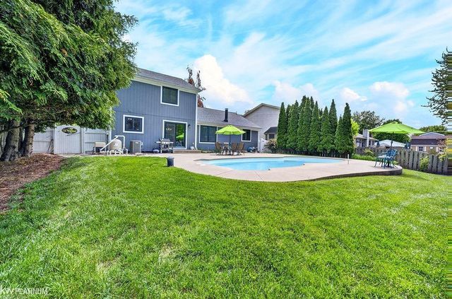 54329 Avondale Drive, New Baltimore, MI 48047