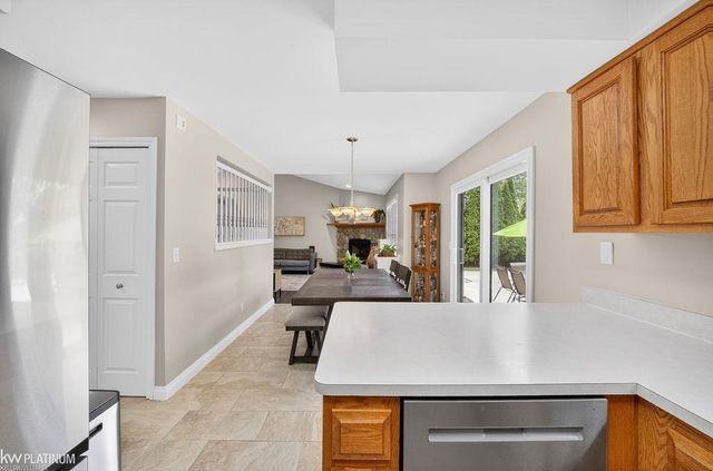 54329 Avondale Drive, New Baltimore, MI 48047