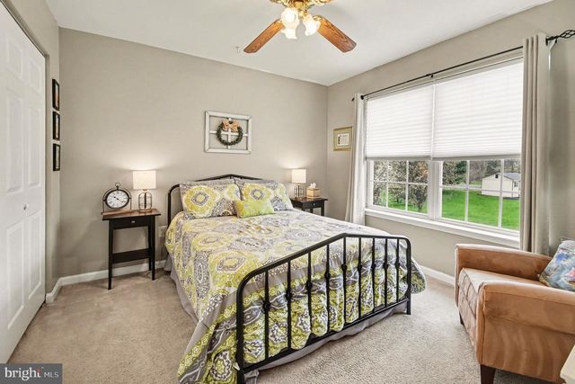 42 ASHFORD WAY, Schwenksville, PA 19473