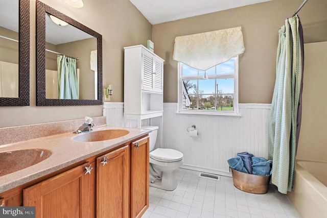 42 ASHFORD WAY, Schwenksville, PA 19473