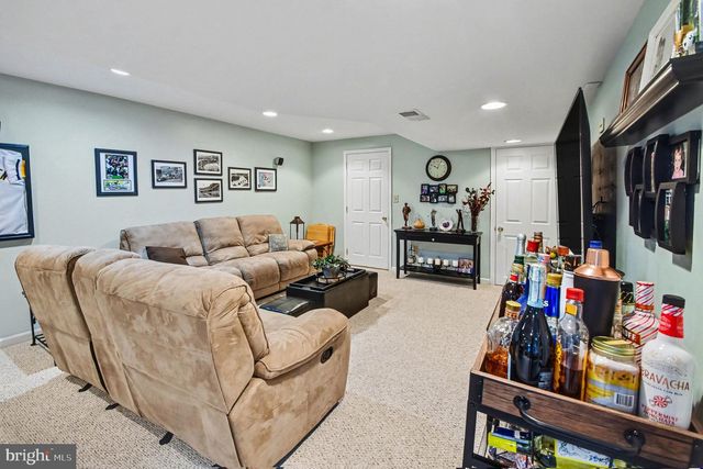 42 ASHFORD WAY, Schwenksville, PA 19473