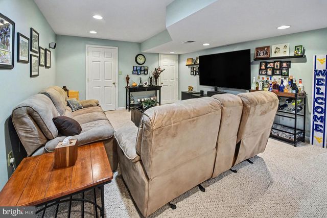 42 ASHFORD WAY, Schwenksville, PA 19473