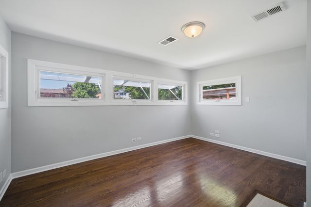 1522 N Hillside Avenue, Berkeley, IL 60163