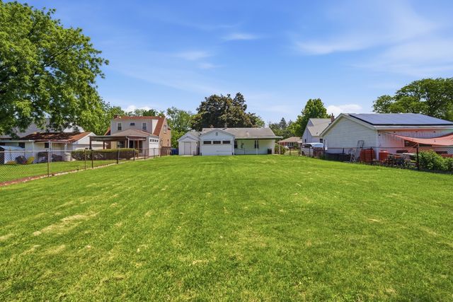 1522 N Hillside Avenue, Berkeley, IL 60163