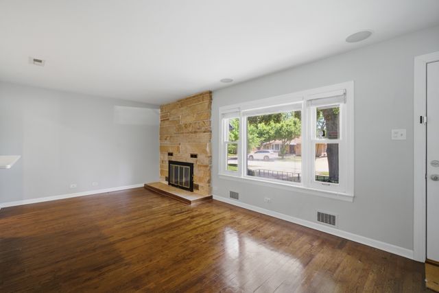 1522 N Hillside Avenue, Berkeley, IL 60163